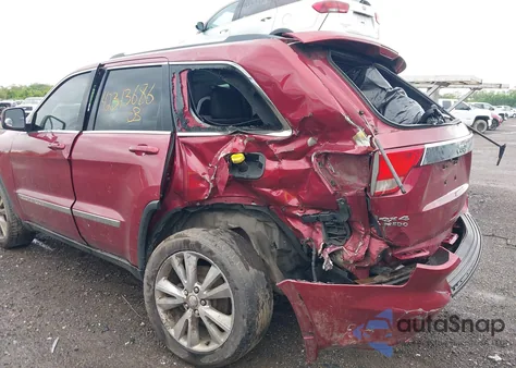 2013 Jeep Grand Cherokee Laredo z USA, uszkodzony, nr VIN 1C4RJFAG7DC626362